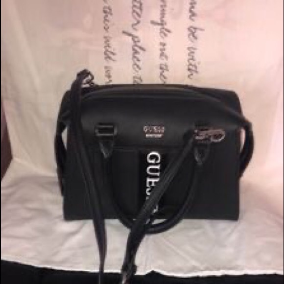 GUESS Purse - Picture 2 of 3